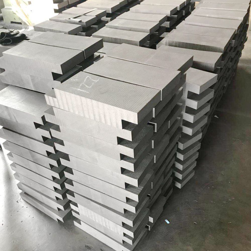 回轉(zhuǎn)窯石墨塊